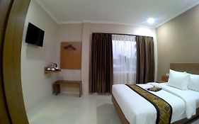 Hotel mr j Suites Tegal